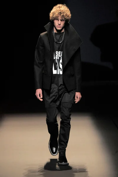 Look 29
